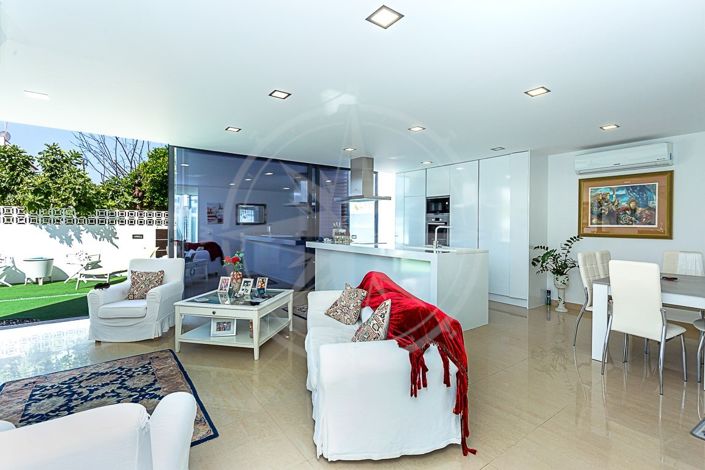 Image No.4-3 Bed Villa for sale