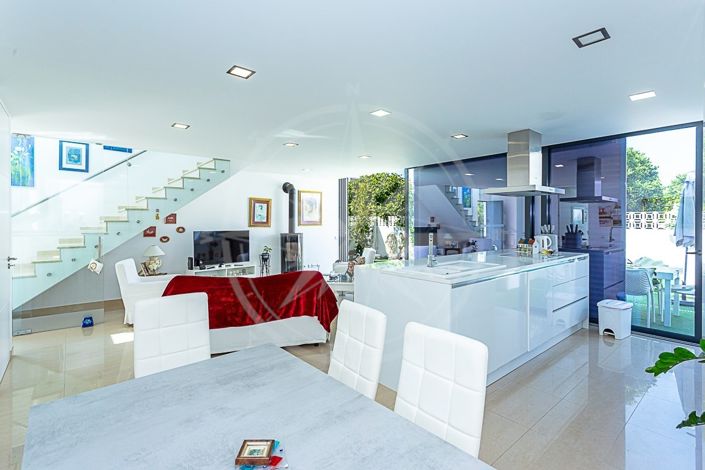 Image No.6-3 Bed Villa for sale