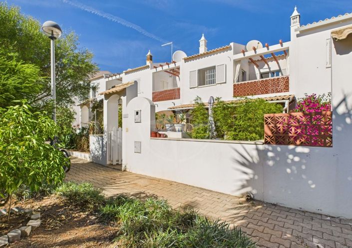 Image No.20-2 Bed Townhouse for sale