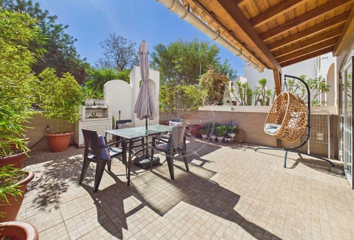 Image No.4-2 Bed Townhouse for sale