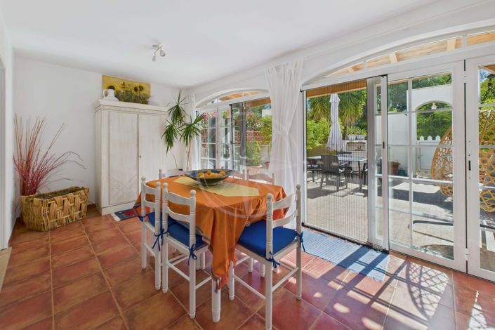 Image No.6-2 Bed Townhouse for sale