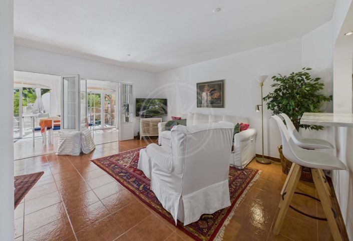 Image No.9-2 Bed Townhouse for sale