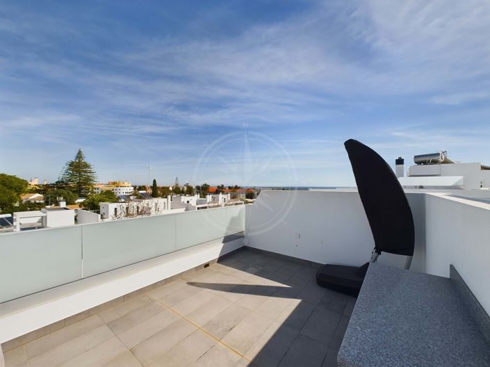 Image No.14-3 Bed Apartment for sale