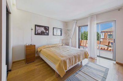 1987-362010-0086b5b4f2b294297643049c268e89554