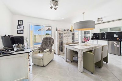 1987-362118-0086b5b4f2b294297643049c268e89554