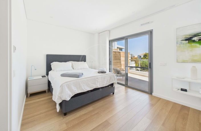 Image No.21-3 Bed Villa for sale