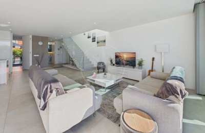 1987-363330-0086b5b4f2b294297643049c268e89554