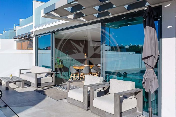 Image No.8-3 Bed Villa for sale