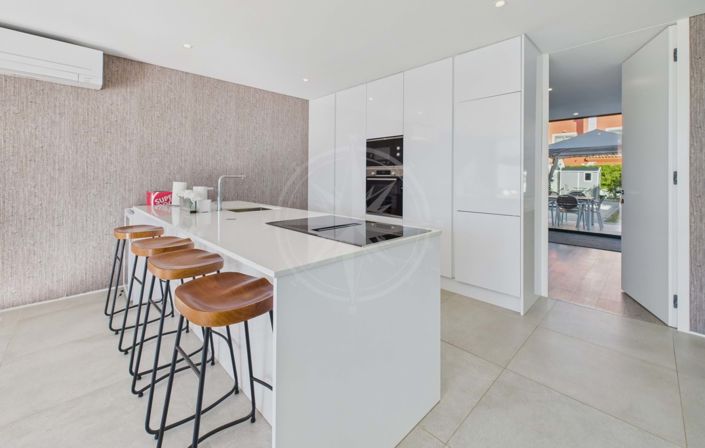 Image No.10-3 Bed Villa for sale