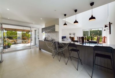 1987-363499-0086b5b4f2b294297643049c268e89554