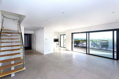 1987-363782-0086b5b4f2b294297643049c268e89554