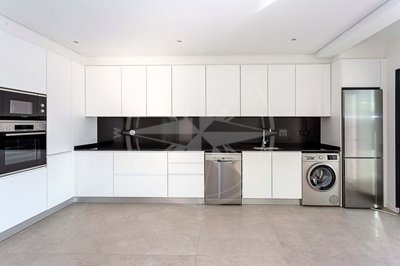 1987-363782-0086b5b4f2b294297643049c268e89554