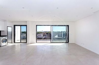 1987-363782-0086b5b4f2b294297643049c268e89554