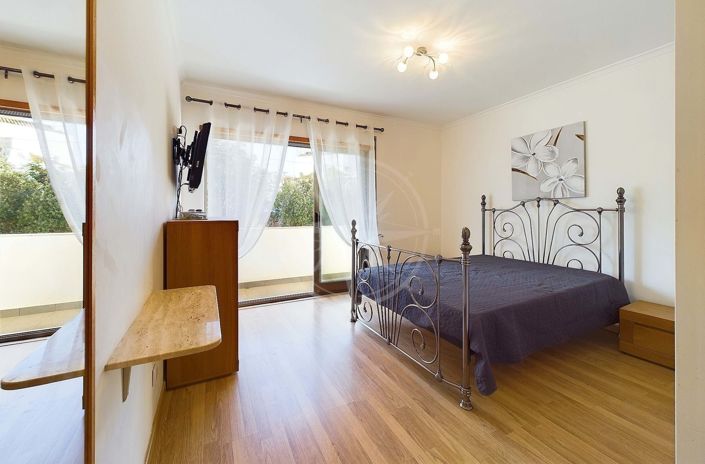 Image No.11-4 Bed Apartment for sale