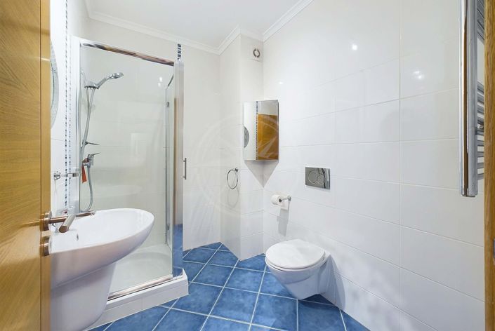 Image No.12-4 Bed Apartment for sale