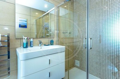 1987-364665-0086b5b4f2b294297643049c268e89554