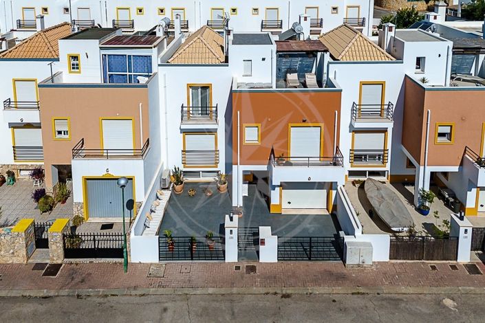 Image No.29-4 Bed Villa for sale