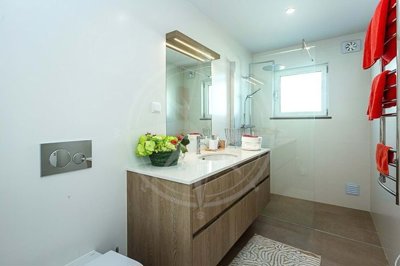 1987-364746-0086b5b4f2b294297643049c268e89554