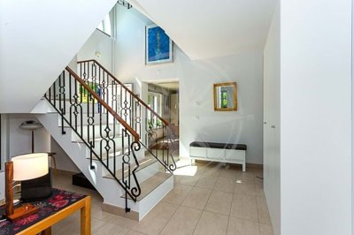 1987-364746-0086b5b4f2b294297643049c268e89554