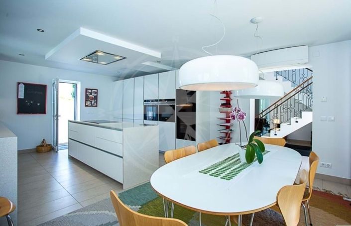 Image No.6-4 Bed Villa for sale