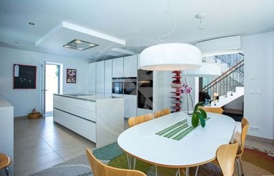 1987-364746-0086b5b4f2b294297643049c268e89554