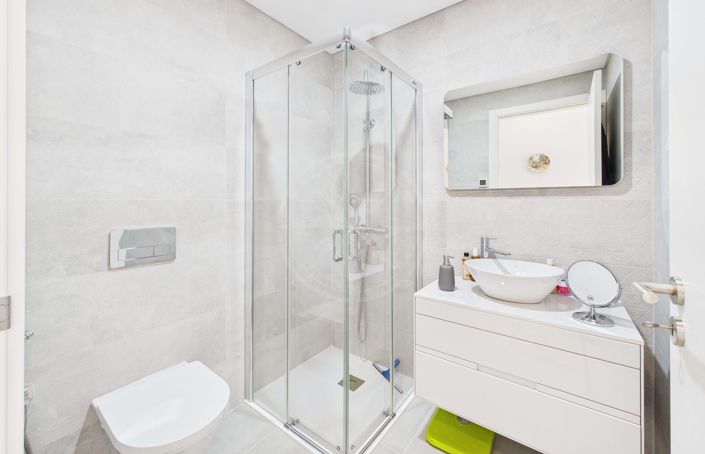 Image No.12-3 Bed Apartment for sale