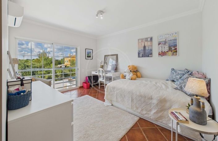 Image No.14-5 Bed Townhouse for sale