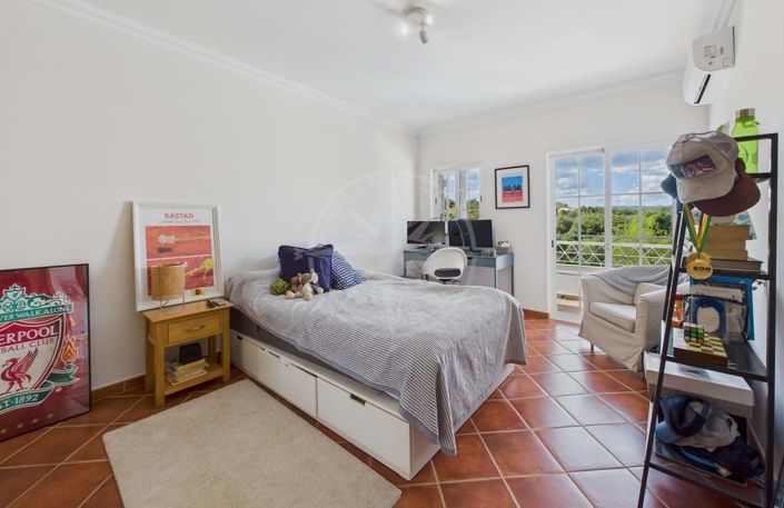 Image No.16-5 Bed Townhouse for sale