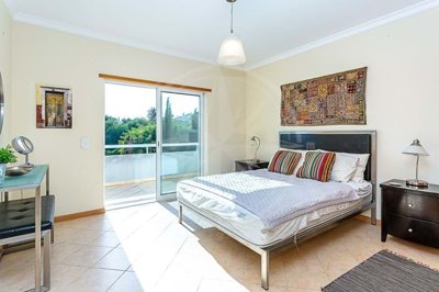 1987-366048-0086b5b4f2b294297643049c268e89554