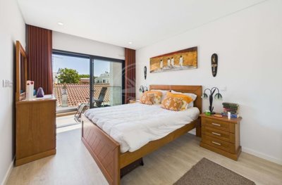 1987-366266-0086b5b4f2b294297643049c268e89554