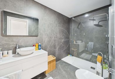 1987-366266-0086b5b4f2b294297643049c268e89554