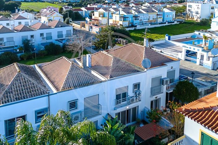 Image No.23-2 Bed Townhouse for sale