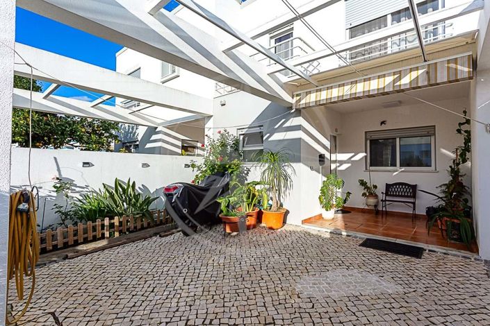 Image No.3-2 Bed Townhouse for sale