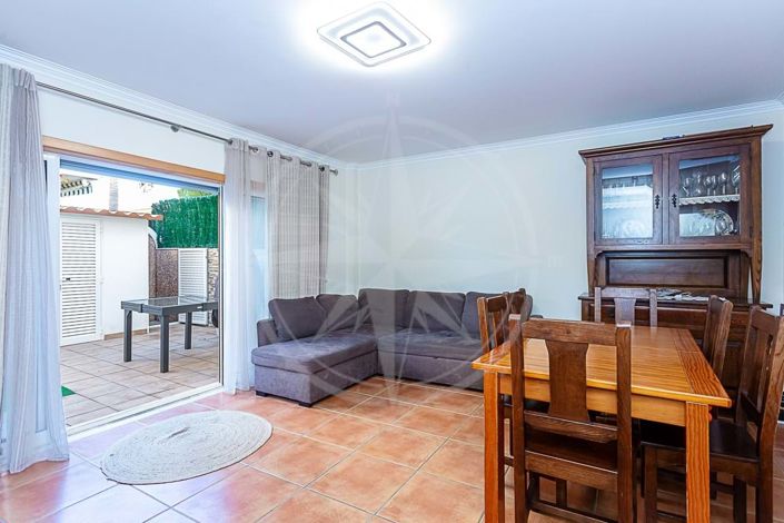 Image No.8-2 Bed Townhouse for sale