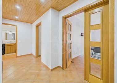 1987-366610-0086b5b4f2b294297643049c268e89554