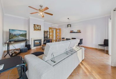 1987-366610-0086b5b4f2b294297643049c268e89554