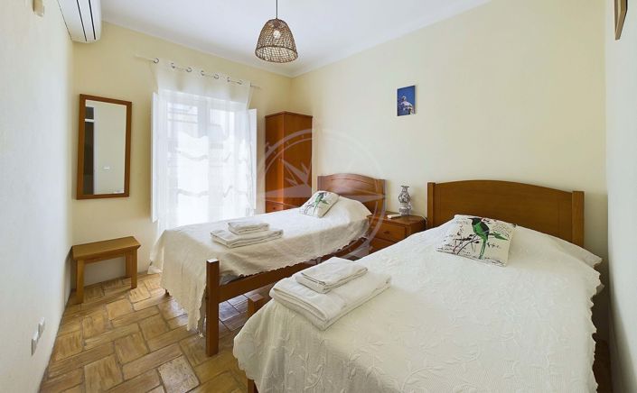 Image No.12-3 Bed Townhouse for sale