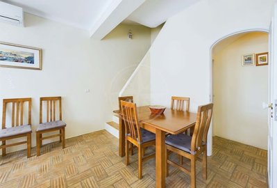 1987-366608-0086b5b4f2b294297643049c268e89554