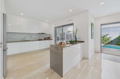 1987-366609-0086b5b4f2b294297643049c268e89554