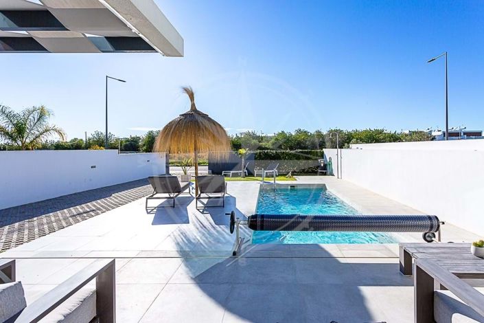 Image No.7-3 Bed Villa for sale