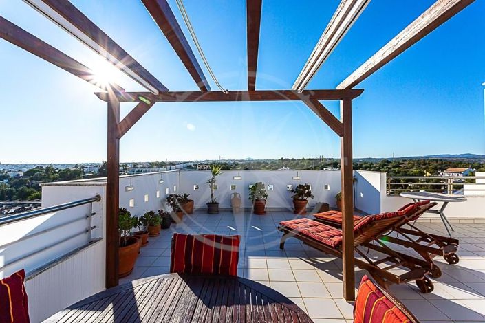 Image No.20-3 Bed Apartment for sale