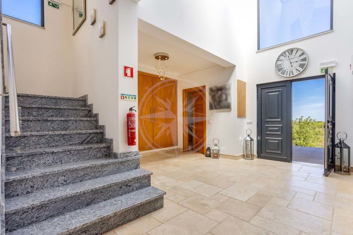 Image No.19-6 Bed Villa for sale