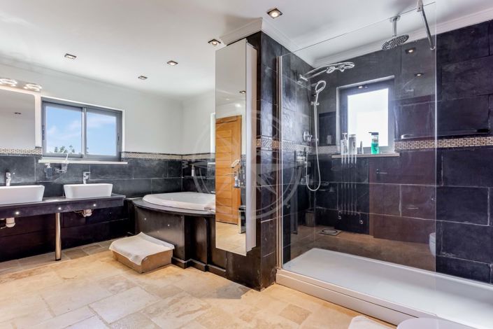 Image No.22-6 Bed Villa for sale