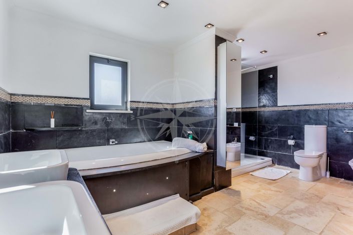 Image No.23-6 Bed Villa for sale