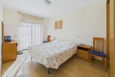 1987-368104-0086b5b4f2b294297643049c268e89554