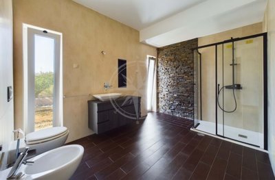 1987-368206-0086b5b4f2b294297643049c268e89554