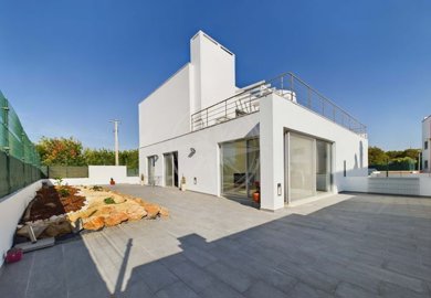 1987-368206-0086b5b4f2b294297643049c268e89554