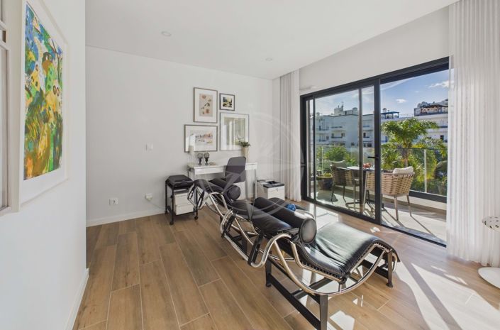 Image No.19-3 Bed Apartment for sale