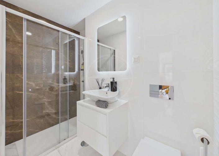 Image No.20-3 Bed Apartment for sale