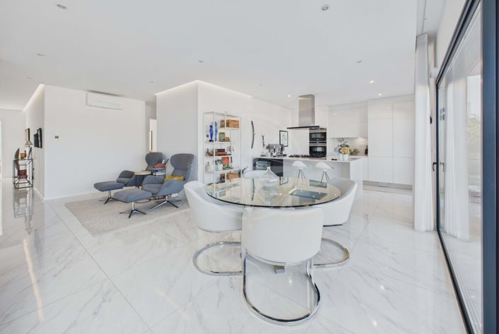 Image No.4-3 Bed Apartment for sale